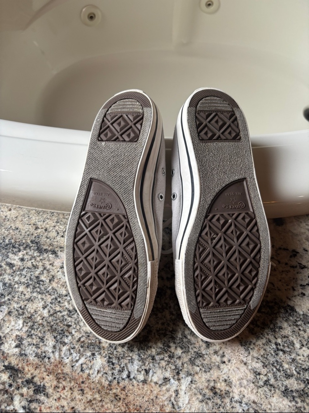 Converse - Picture 3 of 4